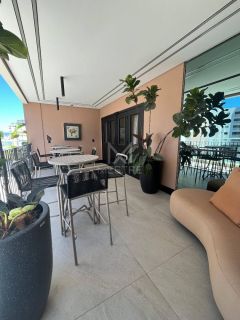 APARTAMENTO DE ALTO PADRÃO À VENDA NO CENTRO DE ITAPEMA
