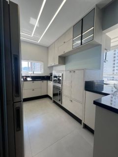 APARTAMENTO DE ALTO PADRÃO À VENDA NO CENTRO DE ITAPEMA
