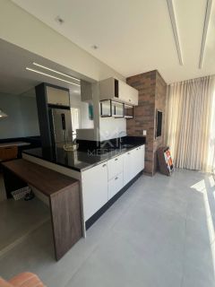 APARTAMENTO DE ALTO PADRÃO À VENDA NO CENTRO DE ITAPEMA