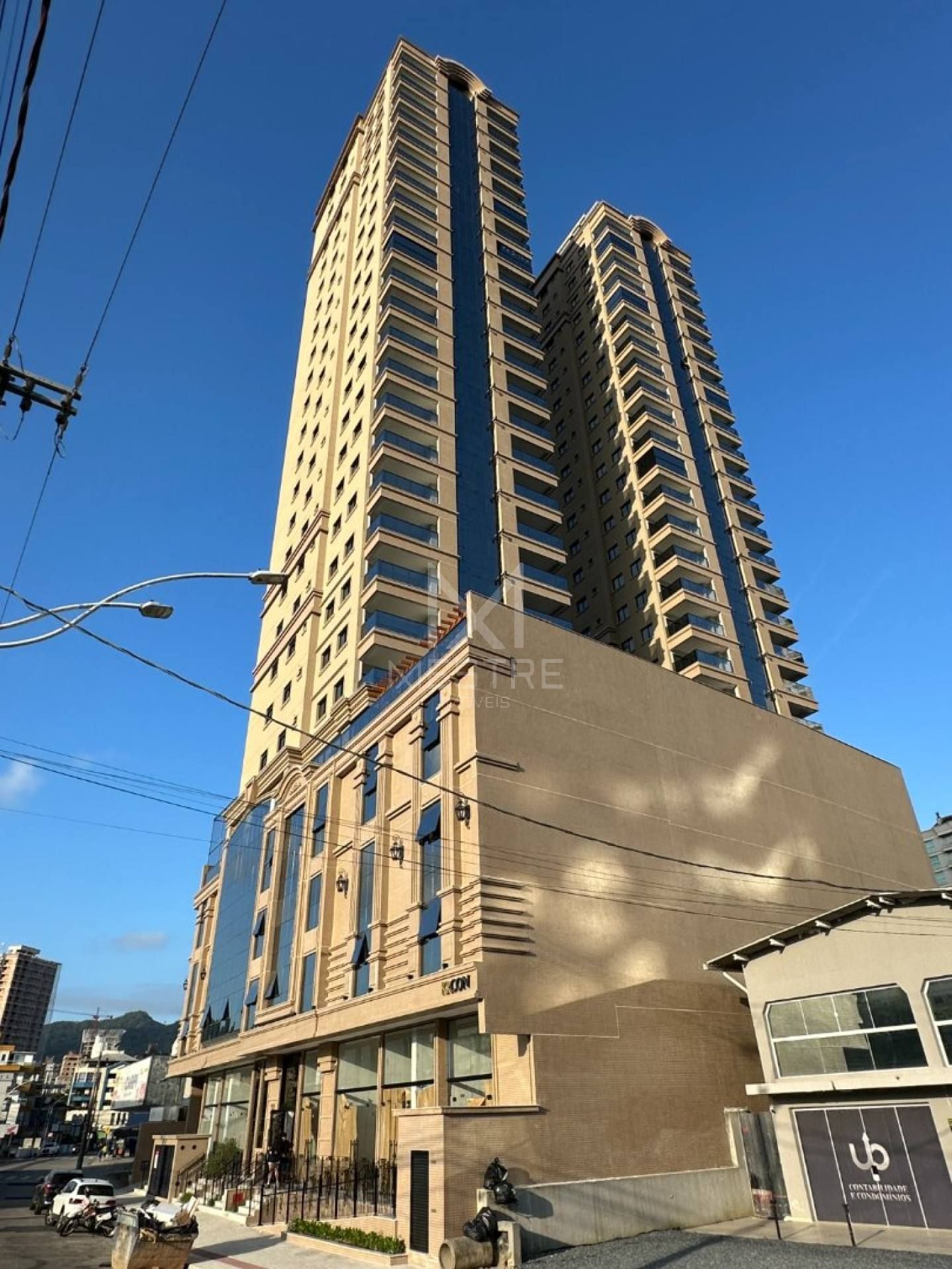 APARTAMENTO NOVO COM VISTA MAR E 02 SUÍTES À VENDA NO CENTRO DE ITAPEMA