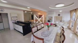 APARTAMENTO COM 03 SUÍTES E VISTA MAR NA MEIA PRAIA