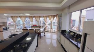 APARTAMENTO COM 03 SUÍTES E VISTA MAR NA MEIA PRAIA
