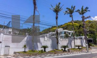 Mansão Balneario Camboriu em Condominio de Alto Padrão