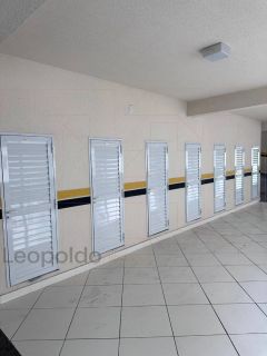 Tres suites gigante 4 vagas no coração da Meia Praia perto de tudo