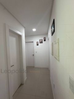 Tres suites gigante 4 vagas no coração da Meia Praia perto de tudo