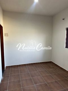 CASA DISPONÍVEL