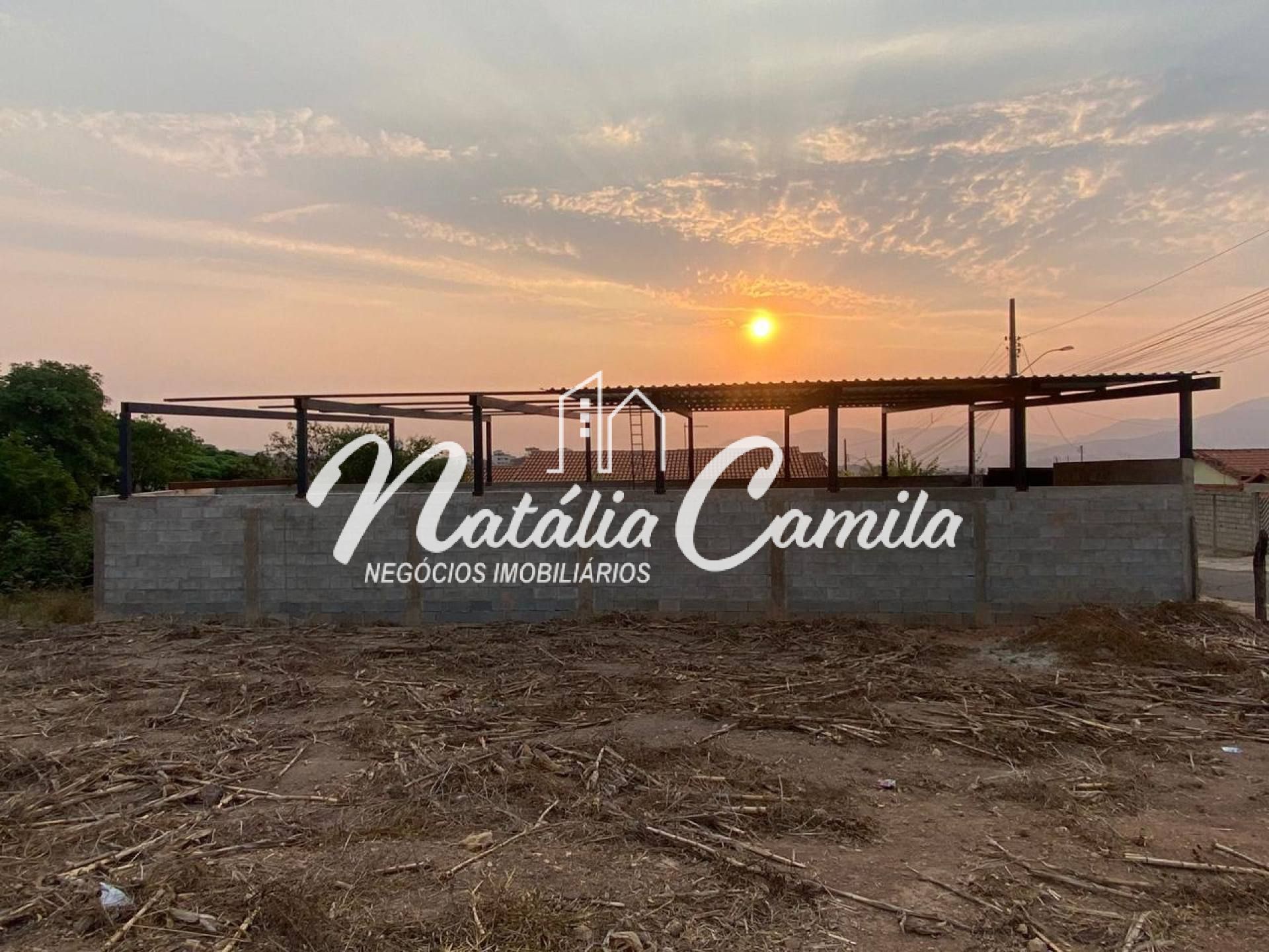 GALPÃO COBERTO NO PLANALTO