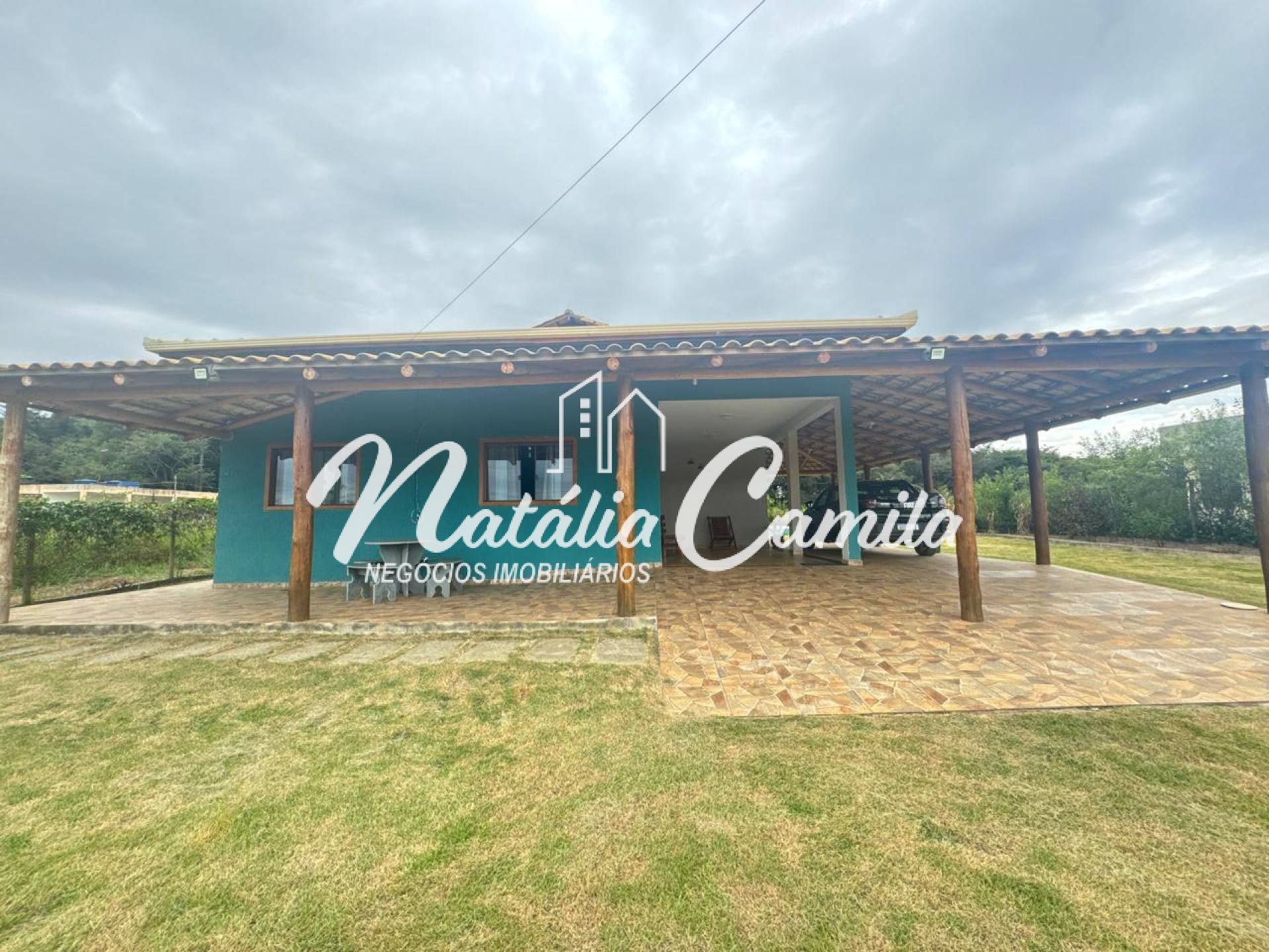 CASA NO CONDOMÍNIO TIRADENTES