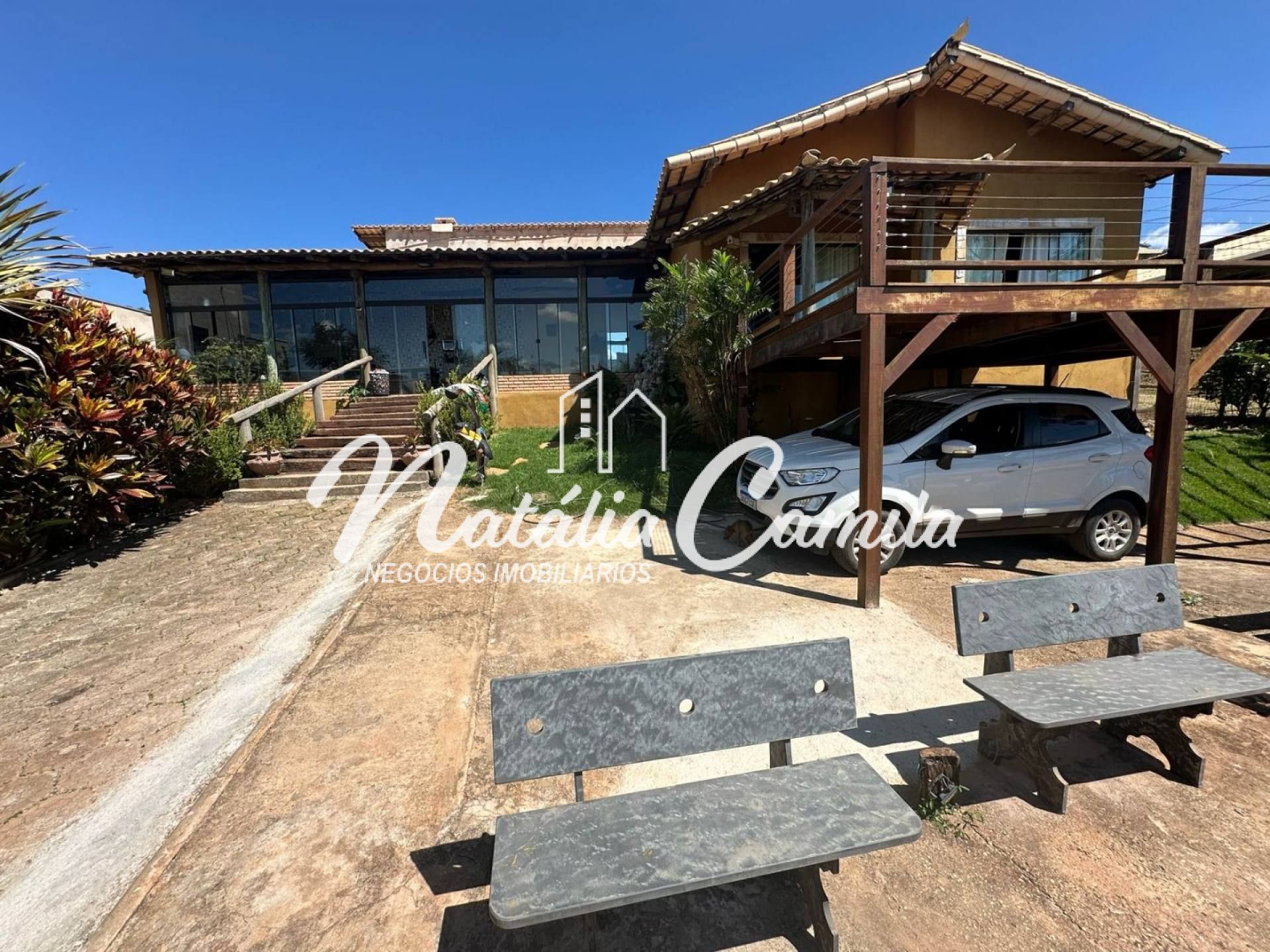 CASA NO CONDOMÍNIO QUINTAS DO RIO MANSO