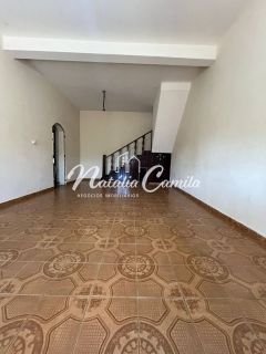 CASA AMPLA NA REGIÃO CENTRAL