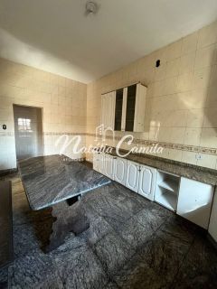 CASA AMPLA NA REGIÃO CENTRAL