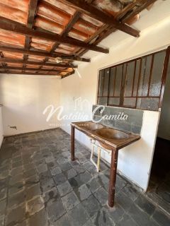 CASA AMPLA NA REGIÃO CENTRAL