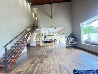 Excelente casa a Venda Dentro de Condomínio Fechado.