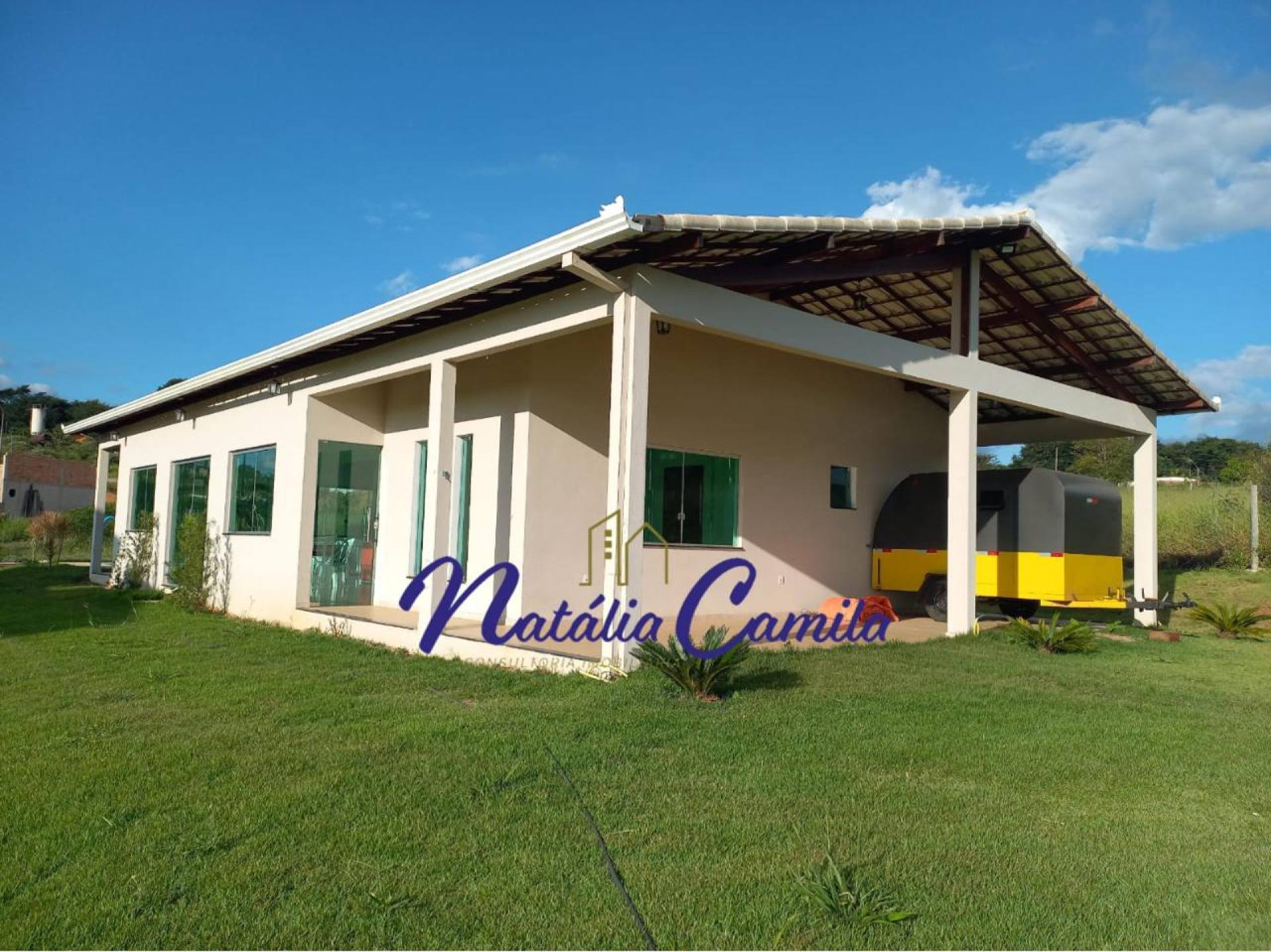 ALUGA-SE CHACARA COM CASA NO CONDOMINIO TIRADENTES