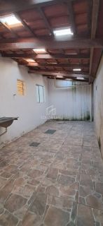 VENDE-SE CASA NO BAIRRO SALGADO FILHO