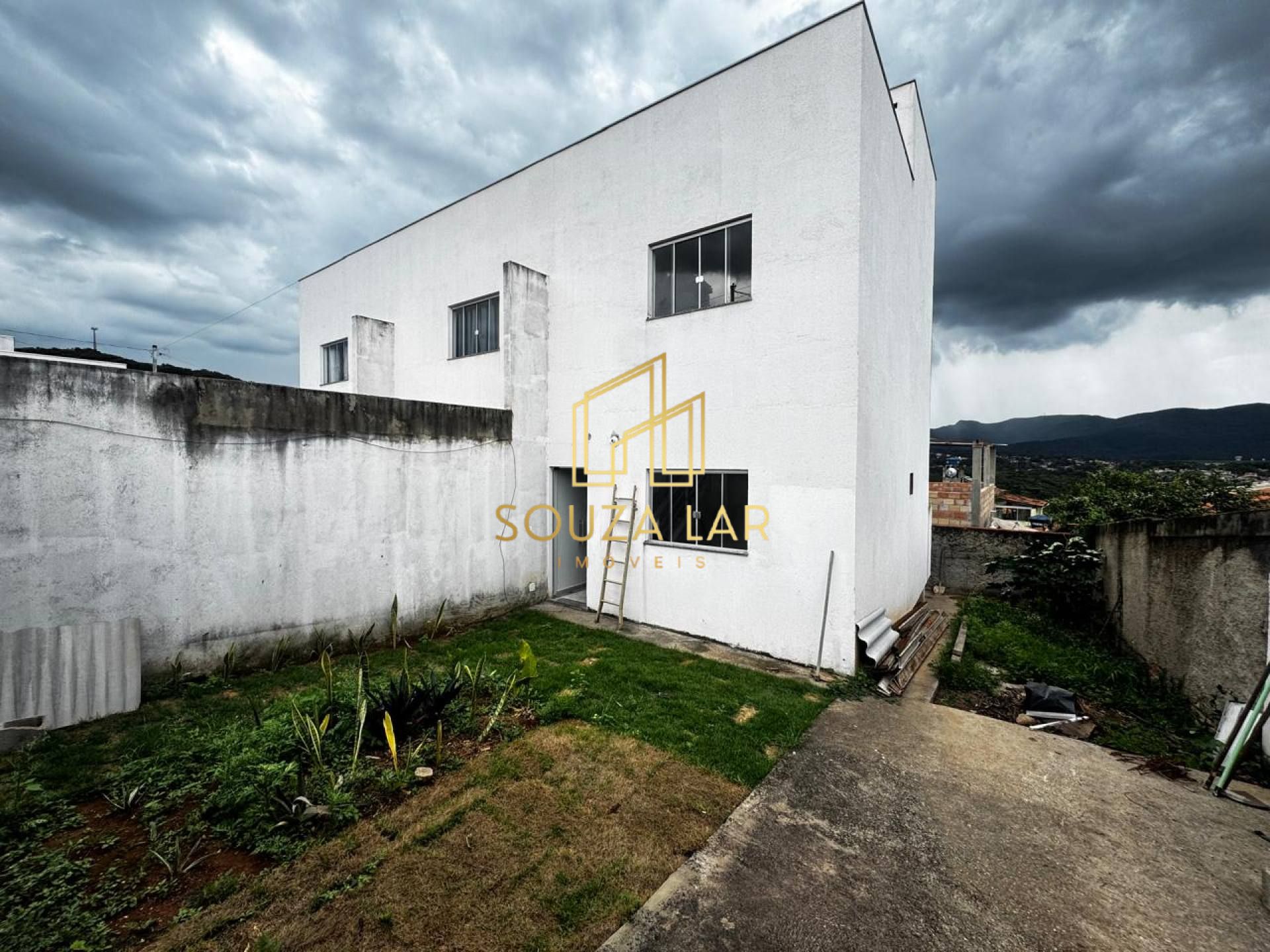 Duplex disponível para venda