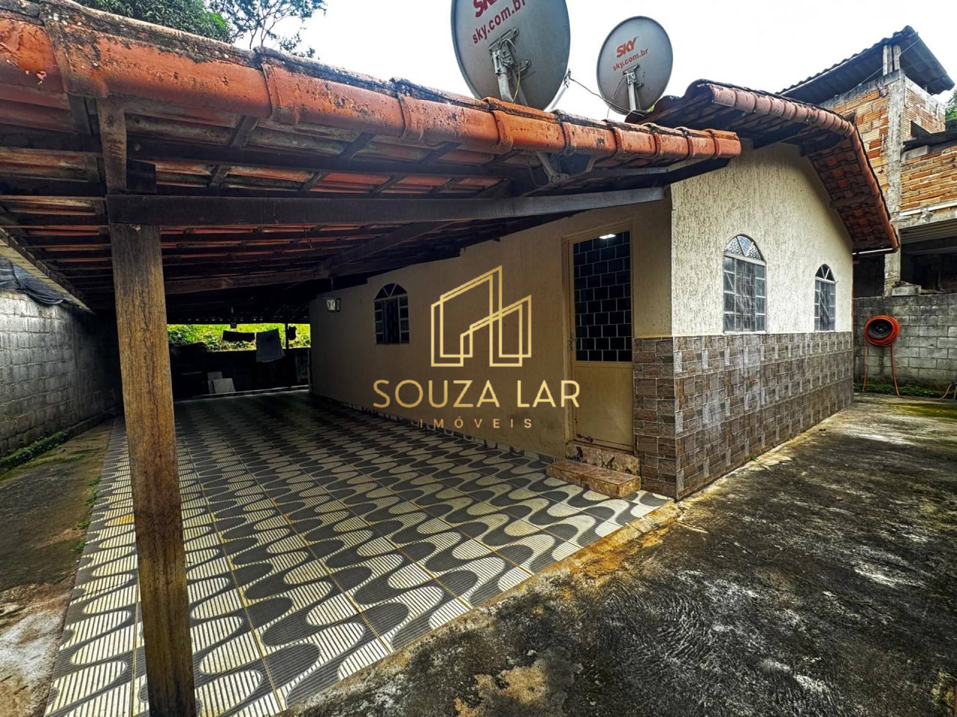 CASA NO CÓRREGO FRIO