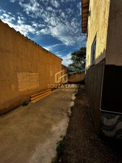CASA À VENDA NO  BAIRRO: PINHEIROS