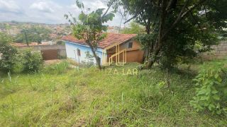 CASA NO BAIRRO CARMO - OPORTUNIDADE DE INVESTIMENTO OU MORADIA!