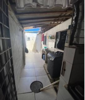 Casa a Venda com Área Residencial e Comercial no bairro Chã de Bebedouro.