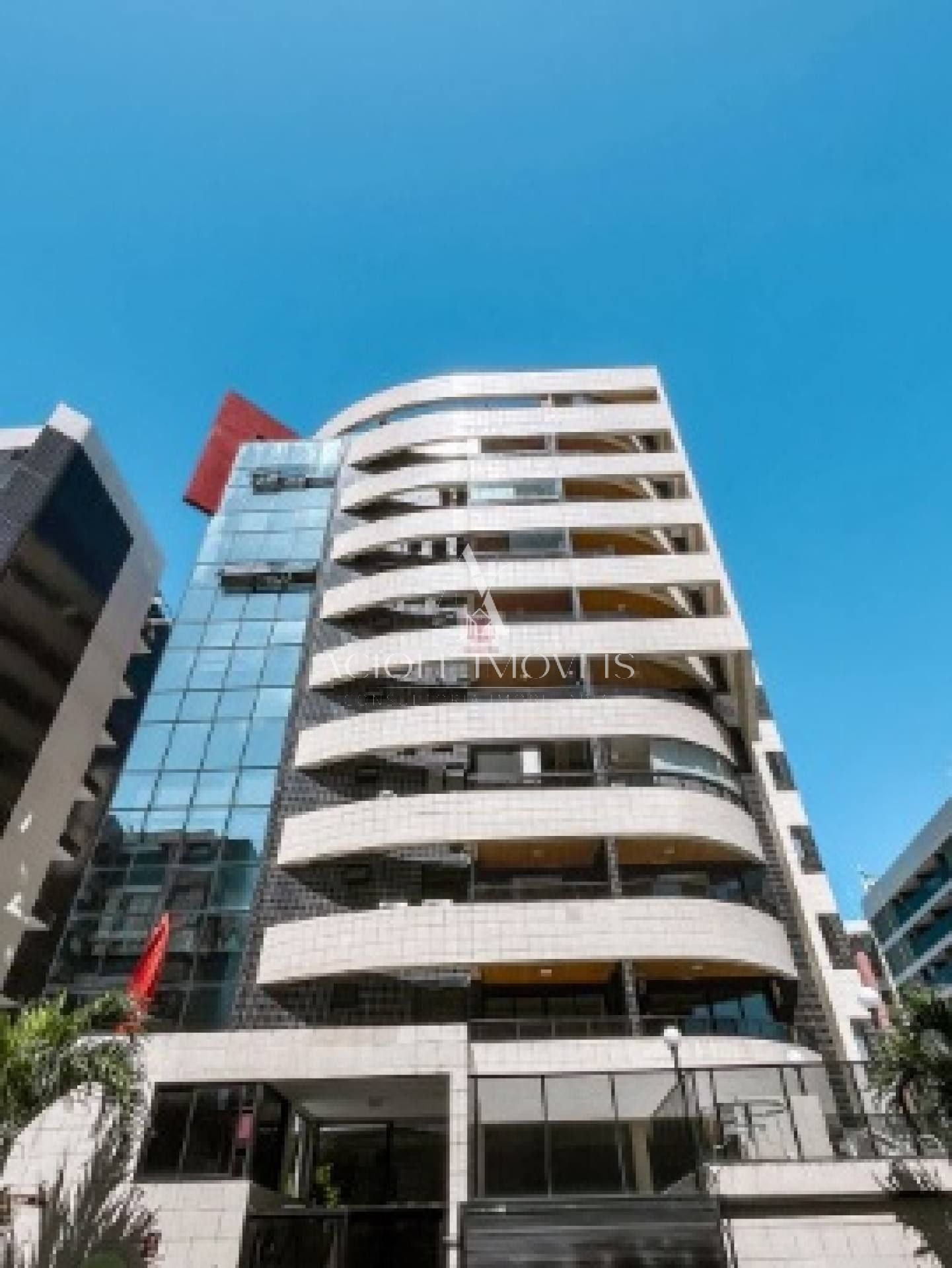 Apartamento a Venda no Edifício Elegance no bairro de Ponta Verde