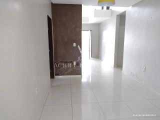 Casa Com Ponto Comercial a Venda na Cidade de Atalaia/AL.