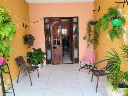 EXCELENTE CASA PARA COMERCIO PROX FEIRINHA DO VILLAGE
