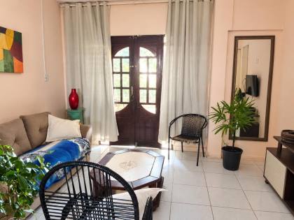 EXCELENTE CASA PARA COMERCIO PROX FEIRINHA DO VILLAGE