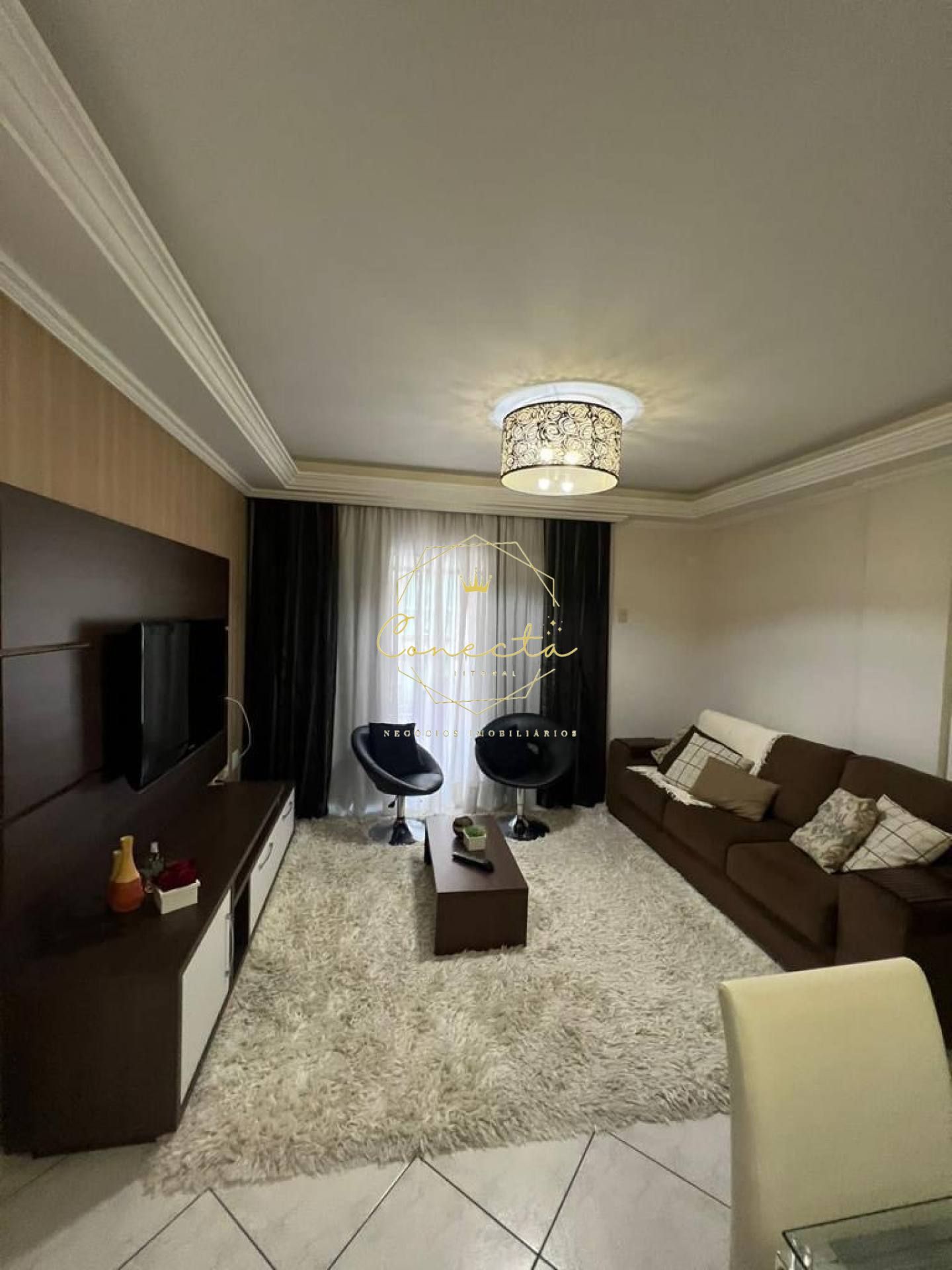 Apartamento MOBILIADO à venda, 3 dormitórios sendo 1 suíte.