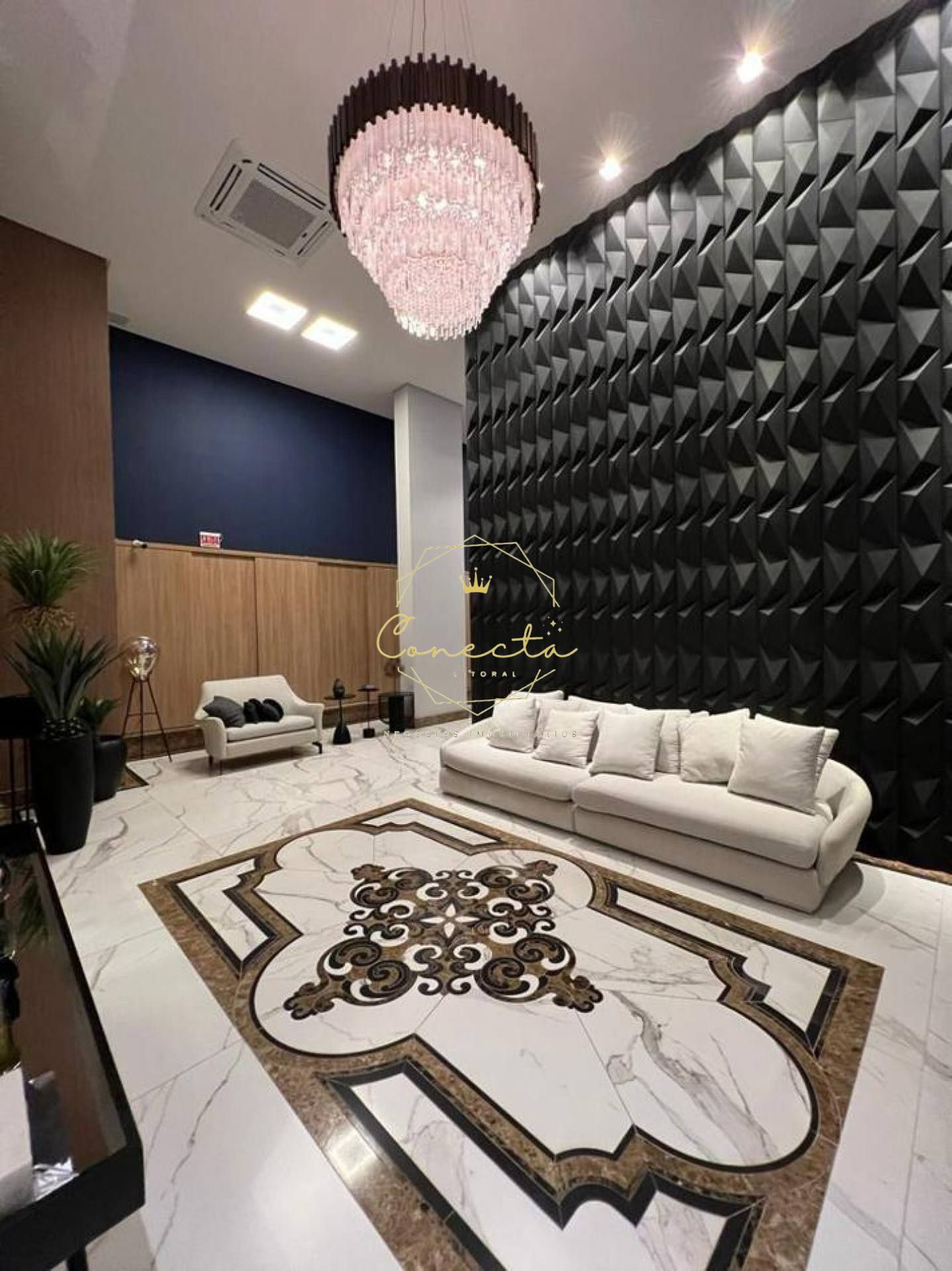 APARTAMENTO EXCLUSIVO a venda em Itapema/Meia praia, 3 suítes, mobiliado com 2 vagas de garagem