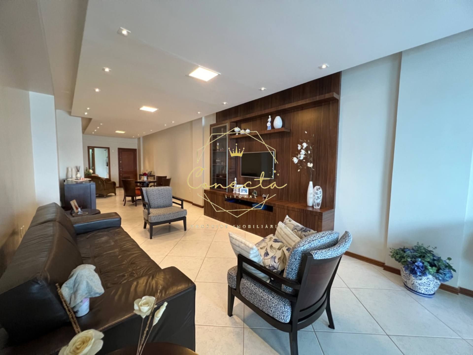 Apartamento FRENTE MAR mobiliado, 4 dormitórios, 3 vagas.