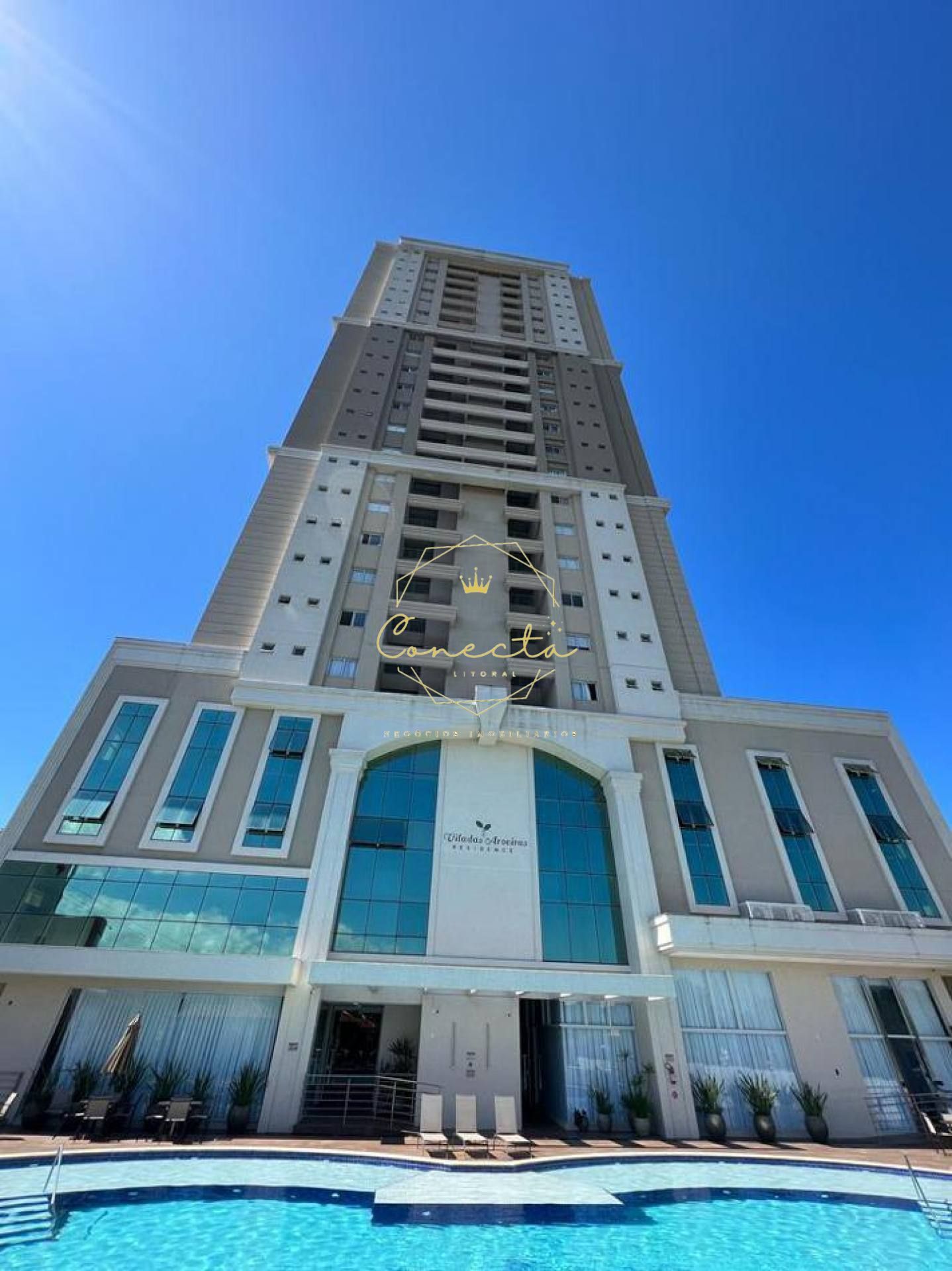 EXCLUSIVO. Apartamento a venda semi mobiliado, 2 dormitórios sendo 1 suíte, 2 vagas, andar alto