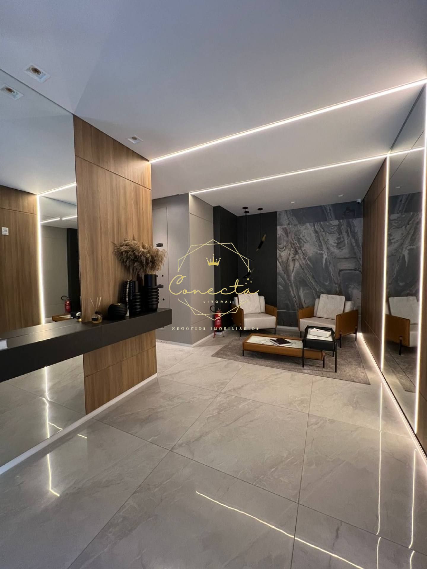 Apartamento a venda em itapema, 3 suítes mobiliado, andar alto com duas vagas individuais!