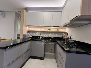 Apartamento a venda em itapema/meia praia, 2 suítes, 2 vagas de garagem, mobiliado.