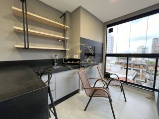 Apartamento a venda em itapema/meia praia, 2 suítes, 2 vagas de garagem, mobiliado.
