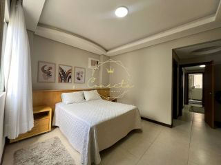 OPORTUNIDADE ÚNICA COM VISTA MAR! Apartamento com 4 dormitórios mobiliado, sendo 1 suíte, 2 vagas de garagem!