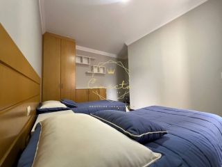 OPORTUNIDADE ÚNICA COM VISTA MAR! Apartamento com 4 dormitórios mobiliado, sendo 1 suíte, 2 vagas de garagem!