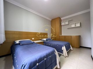 OPORTUNIDADE ÚNICA COM VISTA MAR! Apartamento com 4 dormitórios mobiliado, sendo 1 suíte, 2 vagas de garagem!