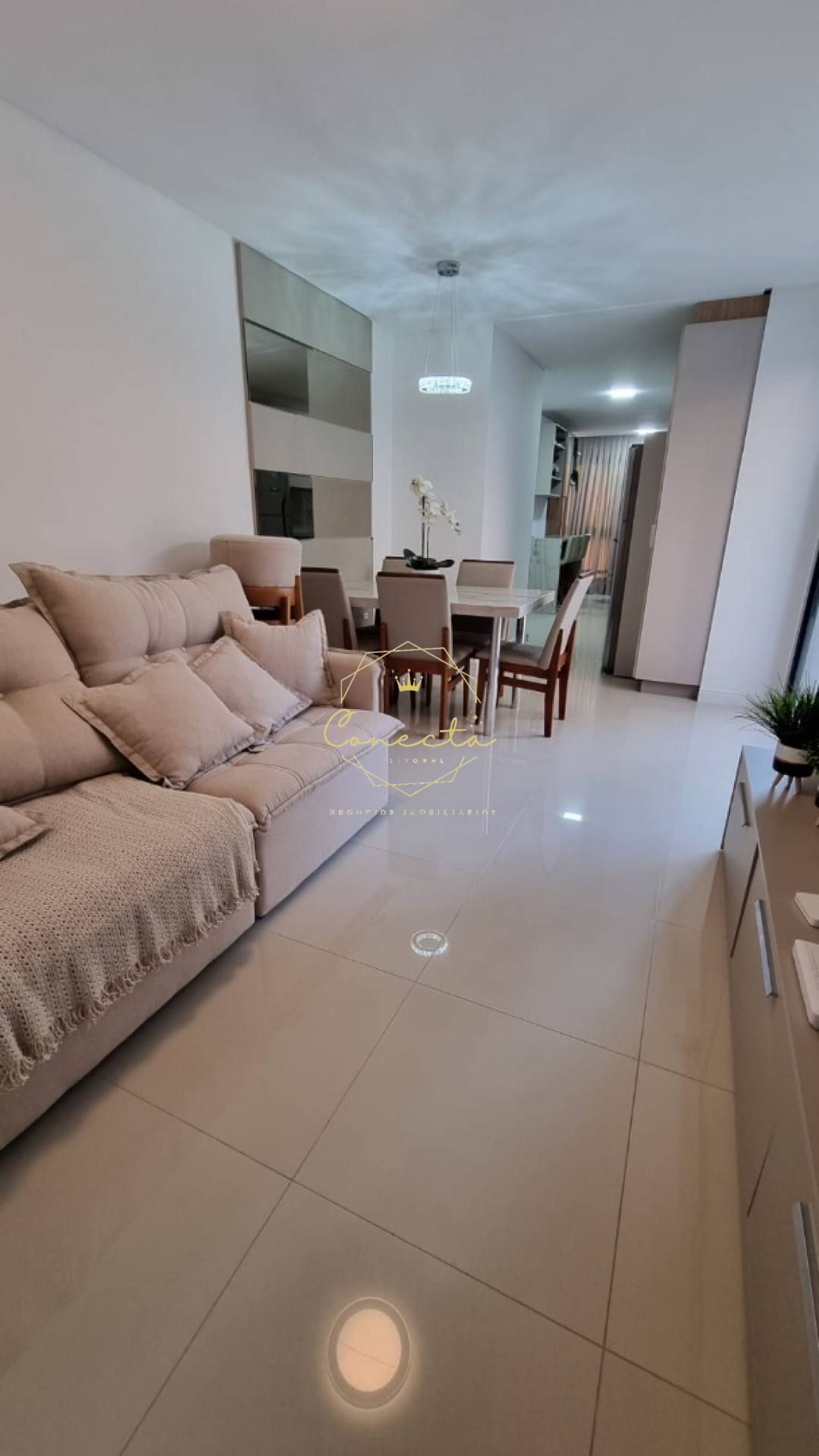 Apartamento a venda quadra mar, DIFERENCIADO, 3 suítes, 2 vagas individuais.