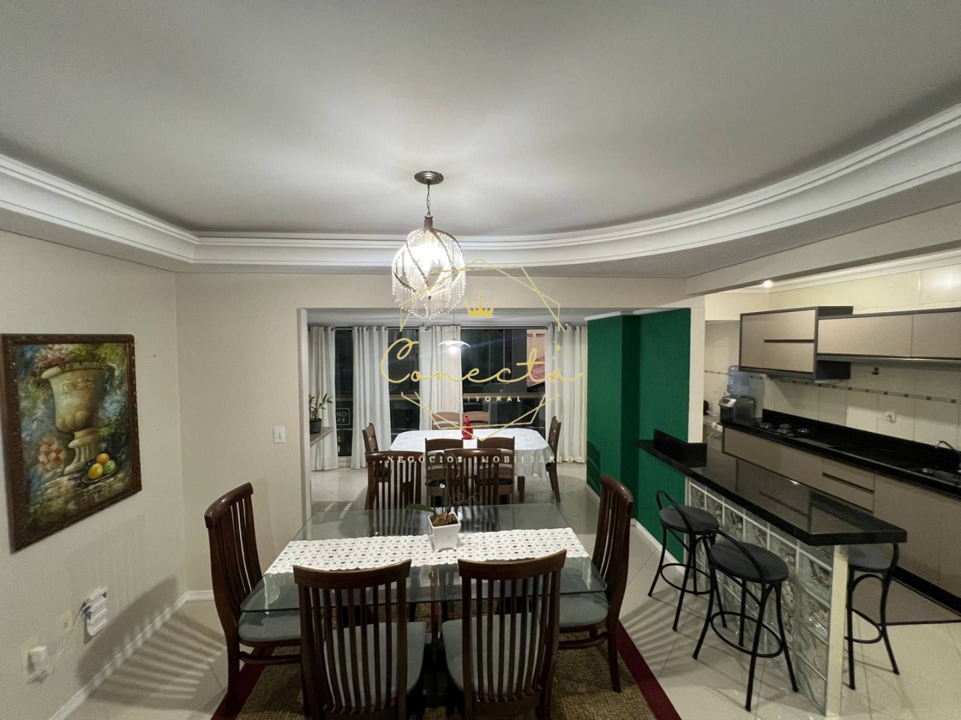 APARTAMENTO A VENDA em itapema, 3 suítes, mobiliado, 1 vaga de garagem, próximo a Av Nereu Ramos.