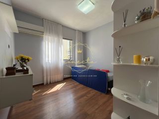 Apartamento mobiliado a venda, 3 dormitórios, 1 vaga de garagem!