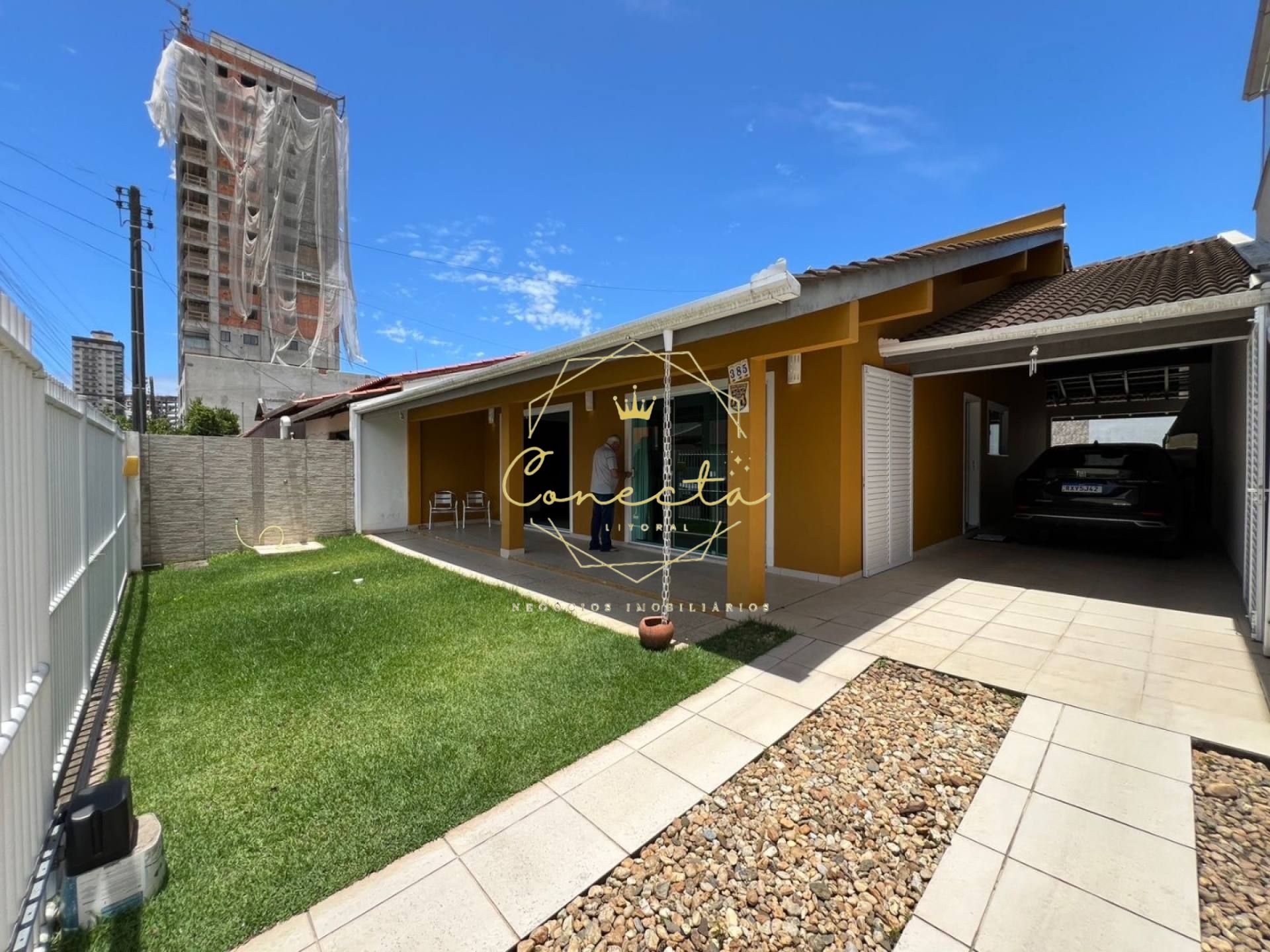 Casa a venda no PEREQUÊ/ PORTO BELO. Com proposta de permuta certa.