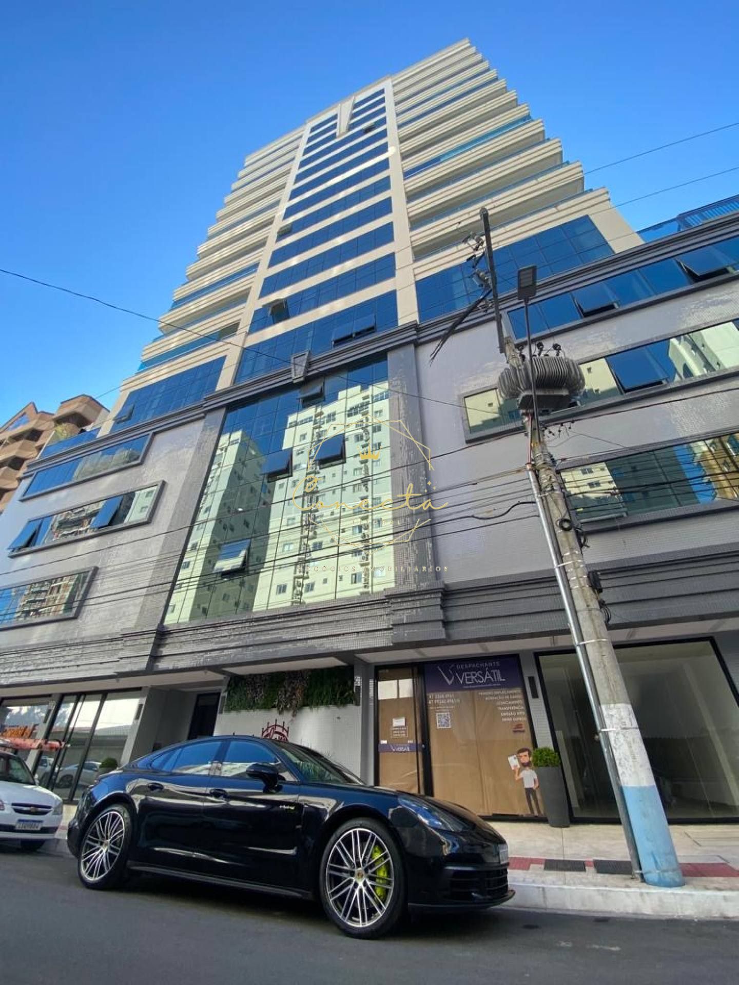 Apartamento a venda em itapema, 4 suítes andar alto, 3 vagas de garagem!!