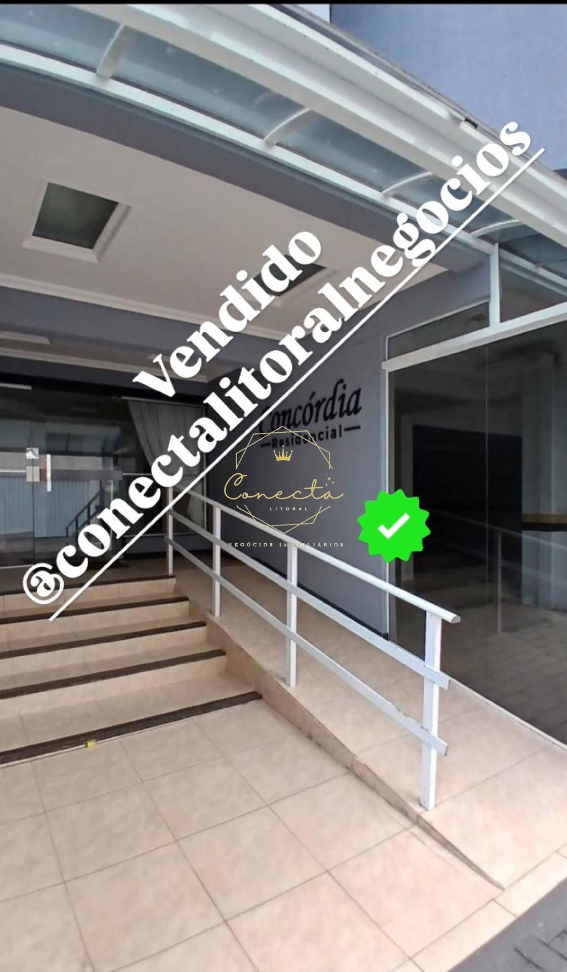 Apartamento à venda em itapema, 2 dormitórios mobiliado, 1 vaga de garagem.