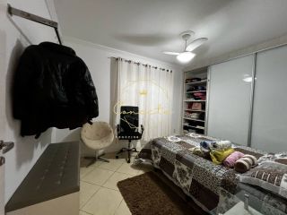 CASA A VENDA EM ÓTIMA LOCALIZAÇÃO EM BRUSQUE!!