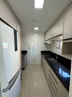 Apartamento à venda em itapema/meia praia