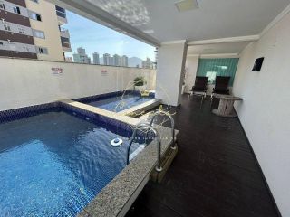 Apartamento à venda em itapema/meia praia