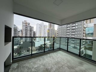 Apartamento à venda  em itapema, 2 suítes, 2 vagas.