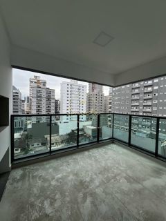 Apartamento à venda  em itapema, 2 suítes, 2 vagas.