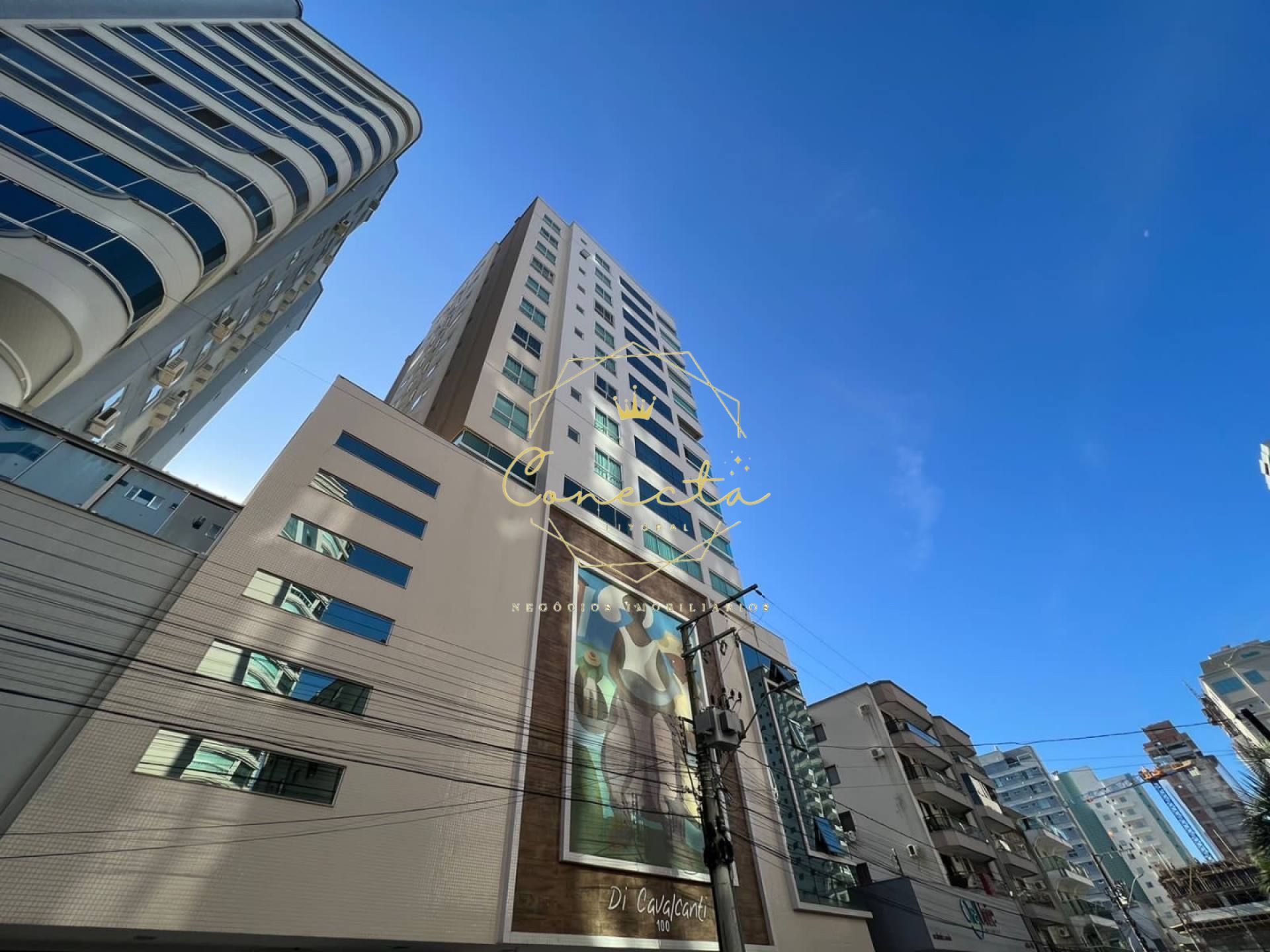 Apartamento à venda em itapema, mobiliado 3 suítes 2 vagas, 200m do mar.